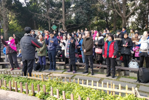 Believers meeting outside - Photo: ChinaAid www.chinaaid.org