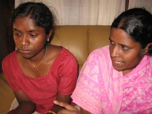 Uma Jasmine with her daughter