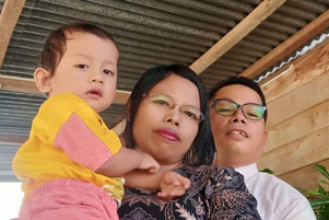 Pastor Damianus Sinaga and family - Photo: Twitter / SammiSoh