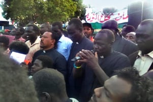 Sudanese Christians praying - Photo: Middle East Concern www.meconcern.org